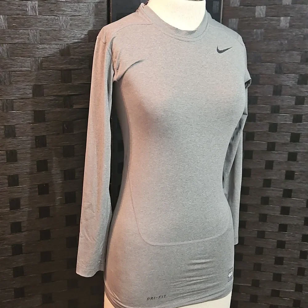 Nike Women's Pro Combat Gray Long Sleeve Top Size Small